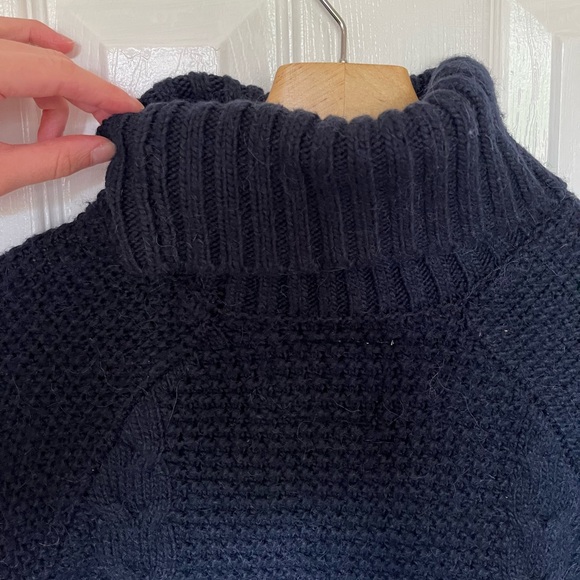 Abercrombie & Fitch | Navy Cable Knit Balloon Sleeve Turtleneck Sweater - Size M - Picture 4 of 8